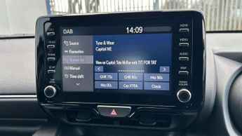 Toyota Yaris 1.5 Hybrid Design 5dr CVT