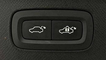 Volvo XC90 2.0 B5P [250] Plus Dark 5dr AWD Geartronic