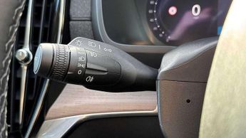 Volvo XC90 2.0 T8 PHEV Plus Dark 5dr AWD Geartronic