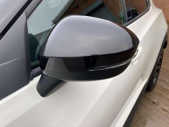 Nissan Juke 1.6 Hybrid N-Connecta 5dr Auto