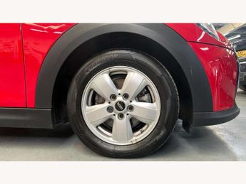 MINI Hatchback 1.5 Cooper Classic 3dr Auto