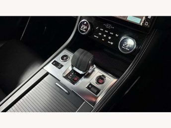 Jaguar F-Pace 2.0 P250 R-Dynamic Black 5dr Auto AWD