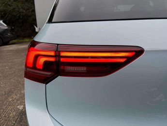 Volkswagen Golf 1.5 eTSI 150 R-Line 5dr DSG