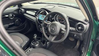MINI Hatchback 5dr 1.5 Cooper Classic 5dr Auto