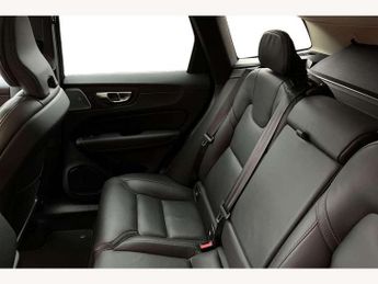 Volvo XC60 2.0 B5P Ultimate Dark 5dr AWD Geartronic