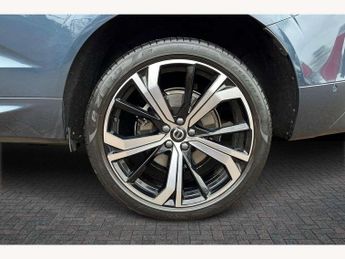 Volvo XC60 2.0 B5P Ultimate Dark 5dr AWD Geartronic