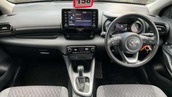 Toyota Yaris 1.5 Hybrid Design 5dr CVT