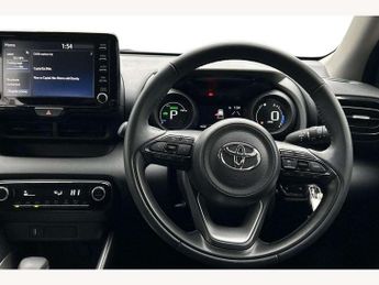 Toyota Yaris 1.5 Hybrid Design 5dr CVT