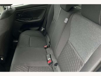 Toyota Yaris 1.5 Hybrid Design 5dr CVT