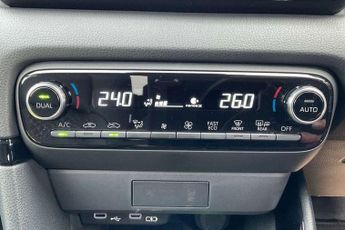Toyota Yaris 1.5 Hybrid 130 Premiere Edition 5dr CVT