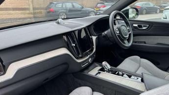 Volvo XC60 2.0 T8 [455] RC PHEV Ultimate Dark 5dr AWD Gtron