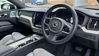 Volvo XC60 2.0 T8 [455] RC PHEV Ultimate Dark 5dr AWD Gtron