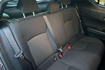 Toyota C-HR 1.8 Hybrid Design 5dr CVT