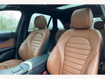 Mercedes-Benz GLC GLC 300 4Matic AMG Line Premium Plus 5dr 9G-Tronic