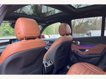 Mercedes-Benz GLC GLC 300 4Matic AMG Line Premium Plus 5dr 9G-Tronic