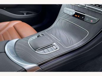 Mercedes-Benz GLC GLC 300 4Matic AMG Line Premium Plus 5dr 9G-Tronic