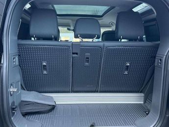 Land Rover Defender 3.0 D250 X-Dynamic HSE 90 3dr Auto