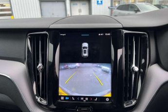 Volvo XC60 2.0 B5P R DESIGN 5dr AWD Geartronic