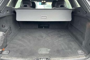Volvo XC60 2.0 B5P R DESIGN 5dr AWD Geartronic