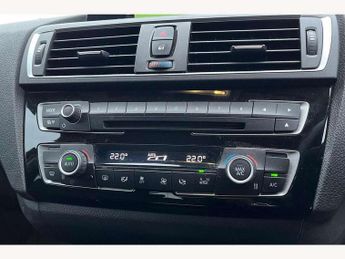 BMW 1 Series 118i [1.5] Sport 5dr [Nav] Step Auto