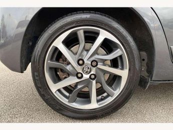 Toyota Yaris 1.5 Hybrid Excel 5dr CVT