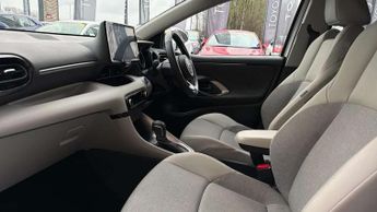Toyota Yaris 1.5 Hybrid Excel 5dr CVT
