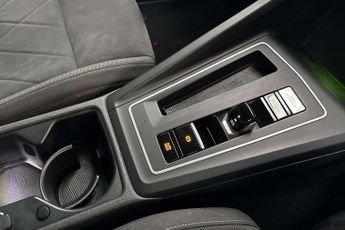 Volkswagen Golf 1.5 eTSI 150 Style 5dr DSG