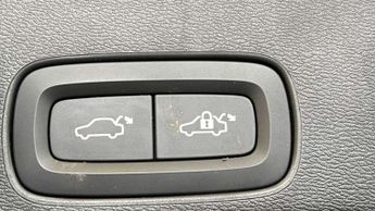 Volvo XC60 2.0 T8 [455] RC PHEV Ultimate Dark 5dr AWD Gtron