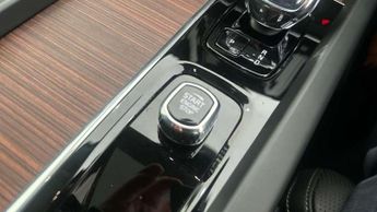 Volvo XC60 2.0 T8 [455] RC PHEV Ultimate Dark 5dr AWD Gtron