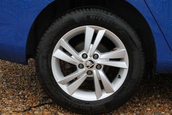 Skoda Fabia Estate 1.0 TSI SE 5dr DSG