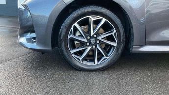 Toyota Yaris 1.5 Hybrid Design 5dr CVT