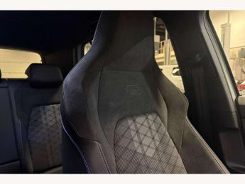 Volkswagen Golf 1.5 eTSI 150 R-Line 5dr DSG