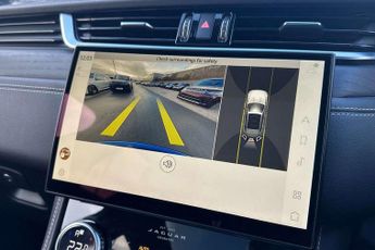 Jaguar F-Pace 2.0 D200 R-Dynamic Black 5dr Auto AWD