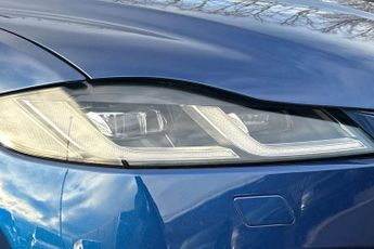 Jaguar F-Pace 2.0 D200 R-Dynamic Black 5dr Auto AWD