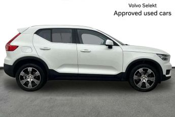 Volvo XC40 2.0 B4P Inscription 5dr Auto