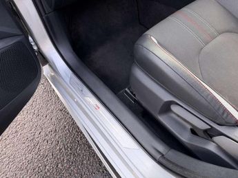 Toyota Corolla 1.8 VVT-i Hybrid GR Sport 5dr CVT