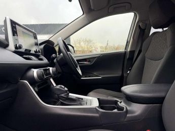 Toyota RAV4 2.5 VVT-i Hybrid Design 5dr CVT 2WD