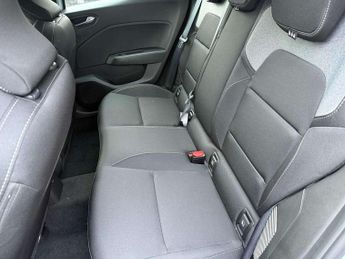 Renault Clio 1.6 E-TECH full hybrid 145 Evolution 5dr Auto