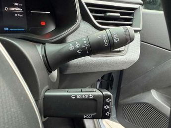 Renault Clio 1.6 E-TECH full hybrid 145 Evolution 5dr Auto