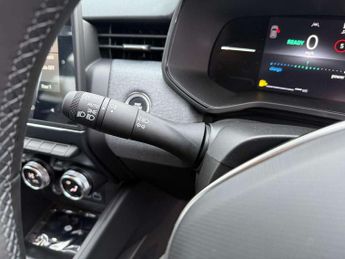 Renault Clio 1.6 E-TECH full hybrid 145 Evolution 5dr Auto