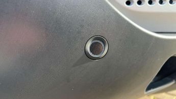 Land Rover Defender 2.0 D240 SE 110 5dr Auto