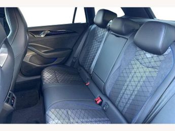 Volkswagen Passat Estate 1.5 eTSI R-Line 5dr DSG