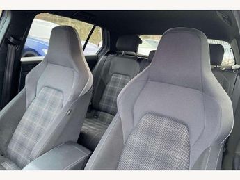 Volkswagen Golf 2.0 TDI 200 GTD 5dr DSG