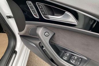 Audi A6 Avant 2.0 TDI Ultra Black Edition 5dr S Tronic