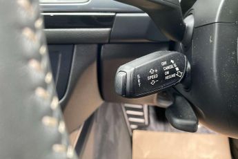 Audi A6 Avant 2.0 TDI Ultra Black Edition 5dr S Tronic