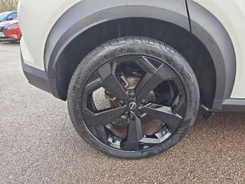 Nissan Juke 1.6 Hybrid Premiere Edition 5dr Auto