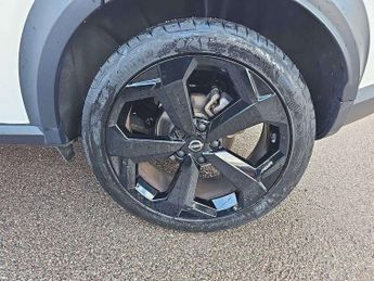 Nissan Juke 1.6 Hybrid Premiere Edition 5dr Auto