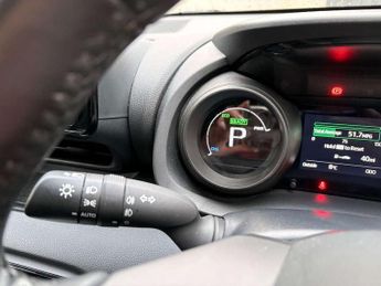 Toyota Yaris 1.5 Hybrid Design 5dr CVT