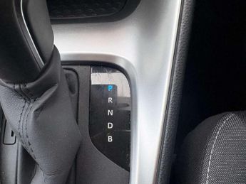 Toyota Yaris 1.5 Hybrid Design 5dr CVT