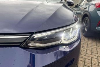 Volkswagen Golf Estate 1.5 eTSI Life 5dr DSG